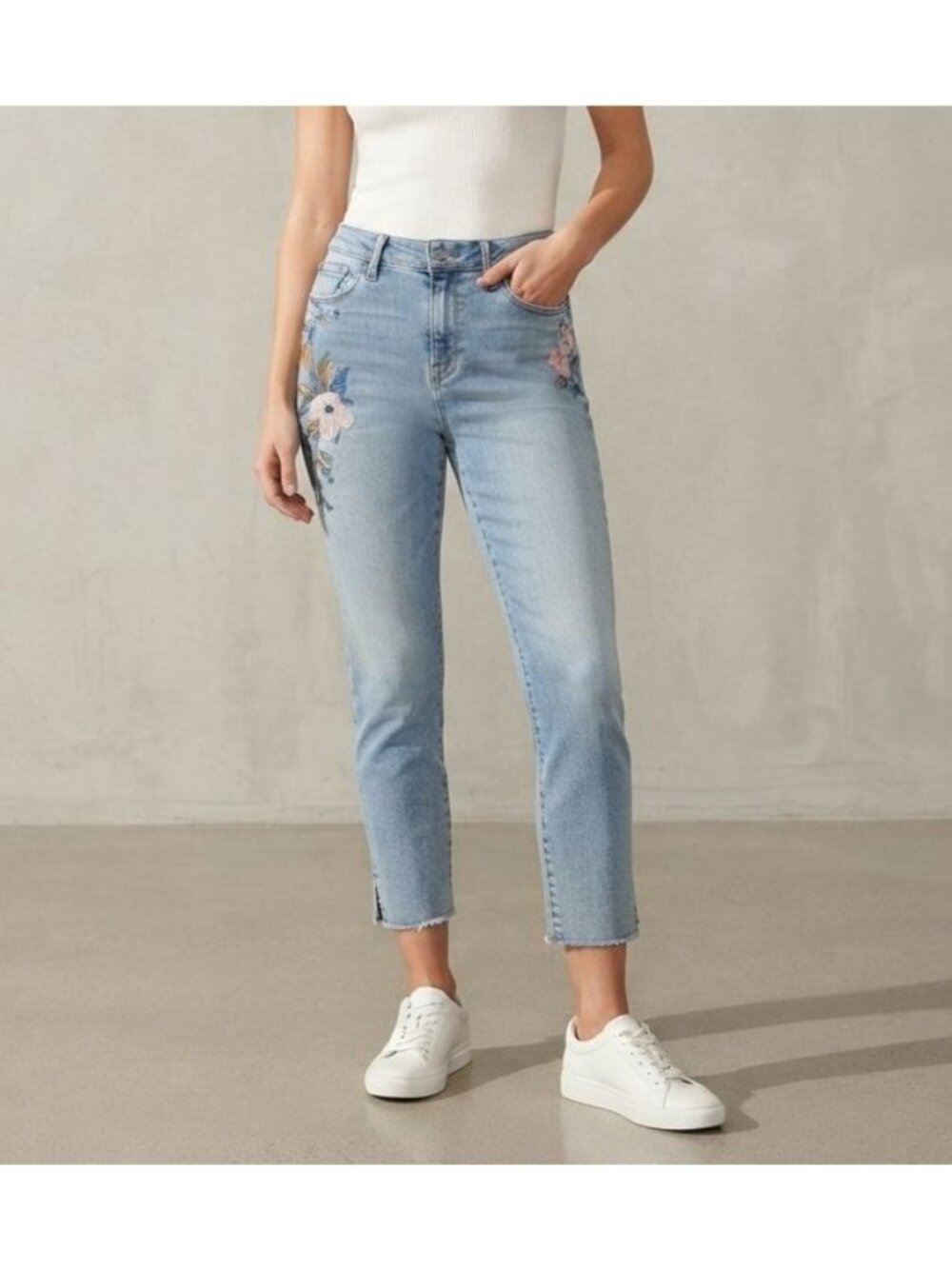 Women's - Kensie Floral Embroidered Slim Jeans, Size 8/29